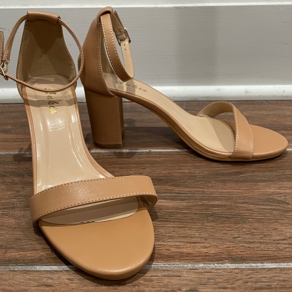 Nude 2.75in chunky heel open toe sandal